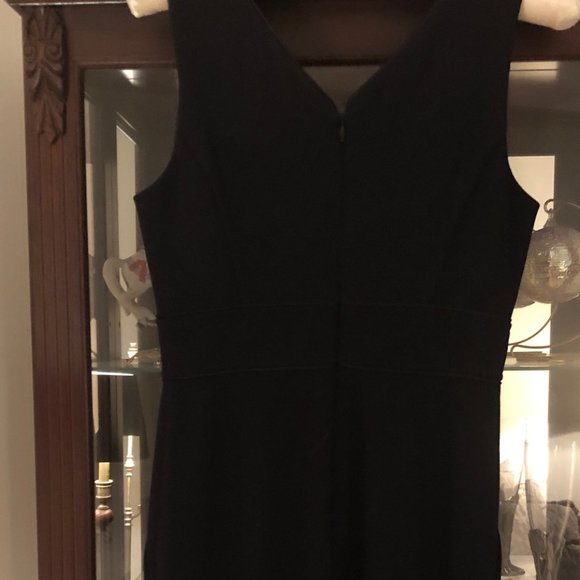 Black sleeveless dress - Picture 2 of 3